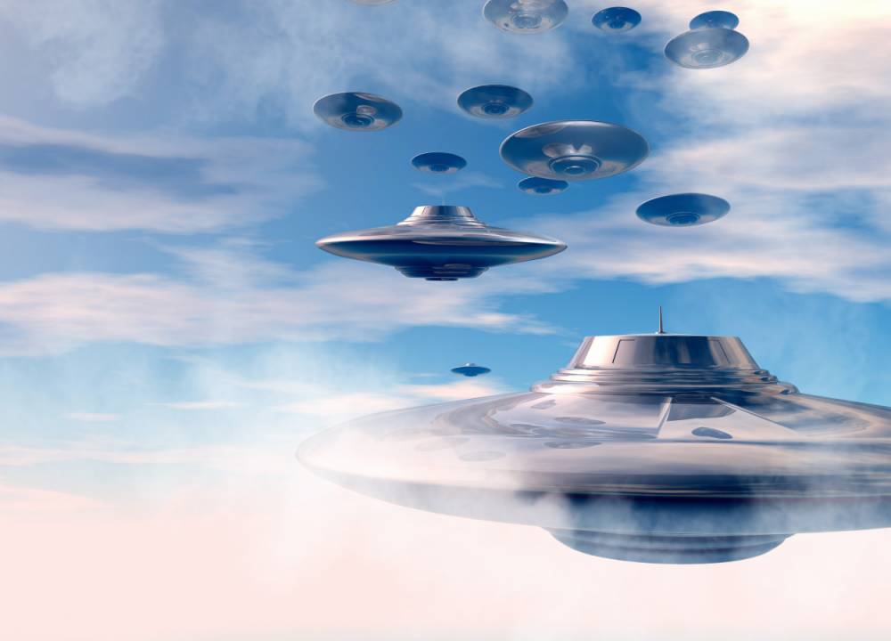 Phi đội UFO bất ngờ bay qua trạm vũ trụ ISS?