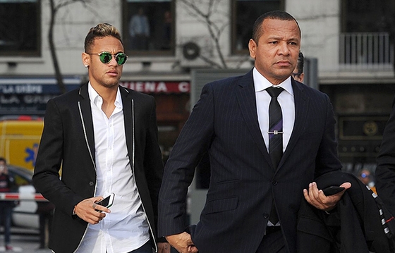 Neymar có thể phải xa rời sân cỏ trong 2 năm!