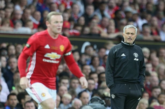 Mourinho phủ nhận buộc Rooney rời MU!