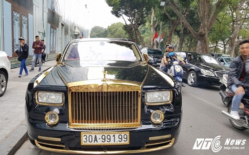 Siêu xe Rolls-Royce 50 tỷ du xuân