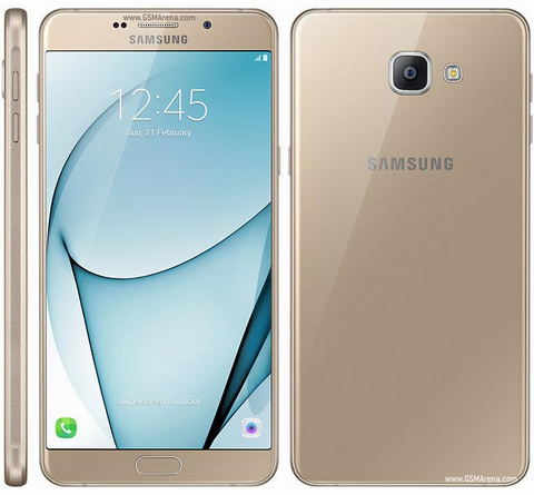 Samsung Galaxy A9 pro (10,99 triệu đồng)  Galaxy A9 Pro là smartphone lớn nhất trong “gia đình” Galaxy A 2016. Máy mang trong mình màn hình có kích thước lên tới 6-inch cùng độ phân giải 1080 x 1920 pixels, sử dụng tấm nền Super AMOLED cho chất lượng hiển thị tốt. Samsung trang bị cho A9 Pro kính cường lực Gorilla Glass 4 cùng mặt kính cong 2.5D thời thượng mang lại trải nghiệm sử dụng tốt hơn. Galaxy A9 Pro có “trái tim” là con chip Snapdragon 652 của Qualcomm. Máy sở hữu 4 GB RAM cùng 32 GB bộ nhớ trong. Ngoài ra, Galaxy A9 Pro sở hữu thông số camera ấn tượng với camera chính độ phân giải lên 16 MP, khẩu độ F/1.9 cùng công nghệ chống rung quang học OIS. Camera trước của máy có độ phân giải 8 MP cùng tính năng làm đẹp da được tích hợp sẵn.