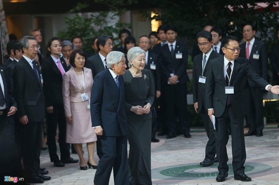 Chiều 28/2 tại Hà Nội, Nhà vua và Hoàng hậu Nhật Bản có buổi gặp gỡ với các tình nguyện viên của Cơ quan Hợp tác Quốc tế Nhật Bản (JICA) đang công tác ở nhiều tỉnh thành Việt Nam.