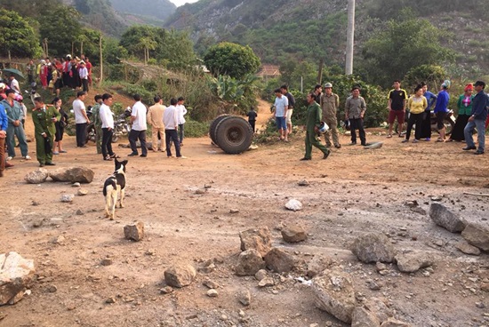 Tai nạn kinh hoàng ở Sơn La, 3 người tử vong