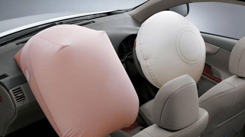 Hệ thống túi khí được trang bị trên xe nhằm đảm bảo an toàn và giảm thiểu chấn thương cho những người ngồi trong xe khi xảy ra va chạm.