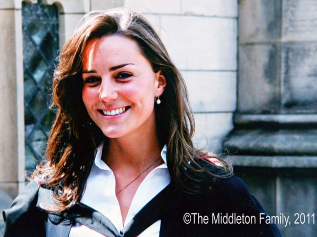 Kate Middleton lần đầu gặp Hoàng tử William khi hai người là sinh viên năm nhất Trường Đại học St. Andrews năm 2001 và đây là bức ảnh chụp người đẹp tóc nâu năm 2005 khi cô vừa tốt nghiệp đại học. (Ảnh: Courtesy of The Middleton Family)