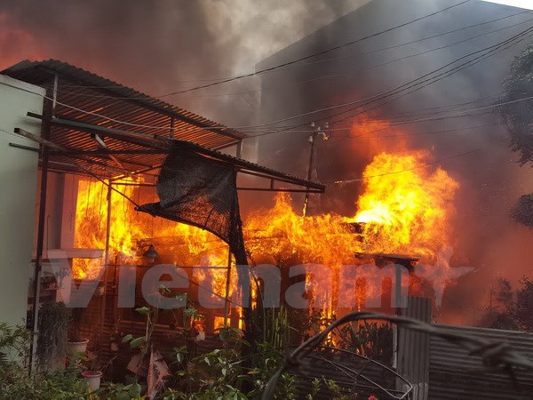 Hỏa hoạn tại trung tâm Đà Lạt, nhiều phòng trọ bị thiêu rụi