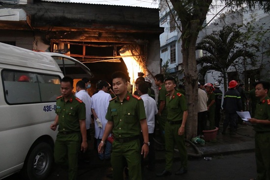 Đà Nẵng: Cháy nhà trong đêm, 3 người thiệt mạng