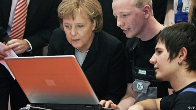 Đức muốn phạt nặng Facebook, Twitter vì tin tức giả mạo