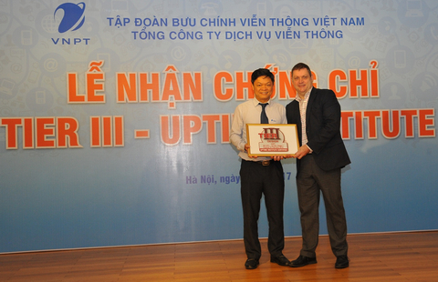 Với chứng nhận Uptime Tier III dành cho Data Center Nam Thăng Long, VNPT trở thành một trong hai đơn vị duy nhất tại Việt Nam sở hữu chứng chỉ danh giá này. 