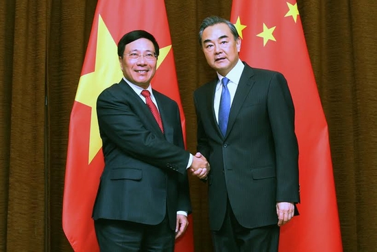 Bộ trưởng Ngoại giao Phạm Bình Minh gặp gỡ Bộ trưởng Ngoại giao Trung Quốc Vương Nghị