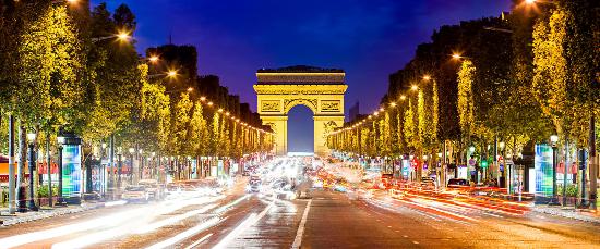 Vẻ đẹp tráng lệ của đại lộ Champs-Elysées 