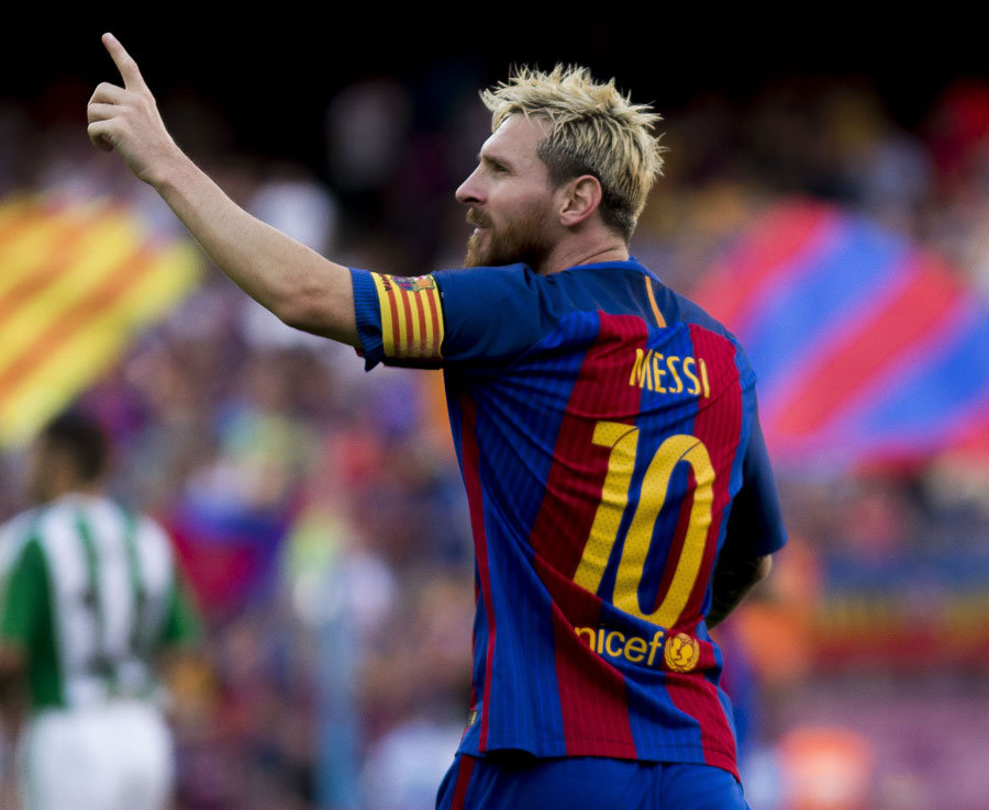 Lionel Messi (Barcelona) - 0,83 bàn/trận (97 bàn trong 119 trận). Ảnh: Daily Star.