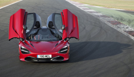 Choáng ngợp với siêu xe McLaren 720S mới