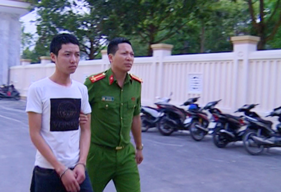 Cảnh sát bắt kẻ giết người lẩn trốn ở Hà Nội