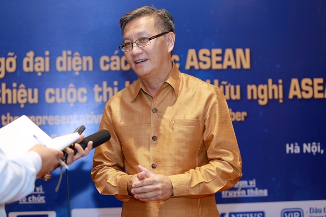 Đại sứ CHDCND Lào  tại Việt Nam trao đổi với báo chí