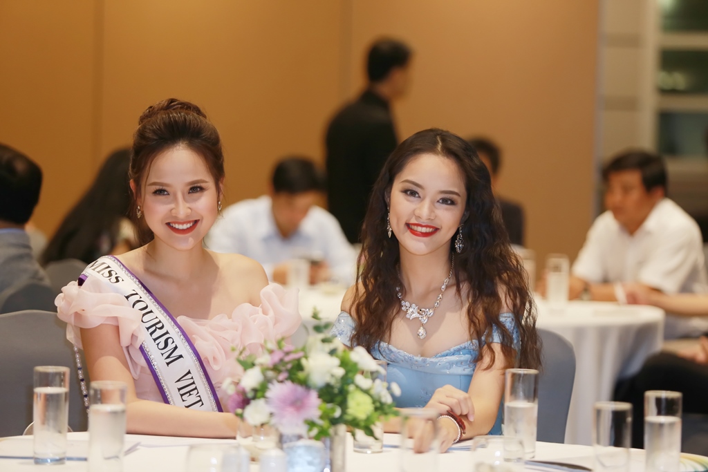 Hoa khôi Du lịch Khánh Ngân rạng rỡ tại chuỗi sự kiện Hoa hậu Hữu nghị ASEAN 2017