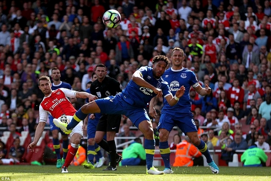 Pha ghi bàn tuyệt đẹp của Ramsey, ấn định chiến thắng 3-1 cho chủ nhà Arsenal