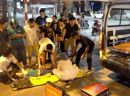 Xác định danh tính tài xế xe cứu thương gây tai nạn trên phố Bà Triệu