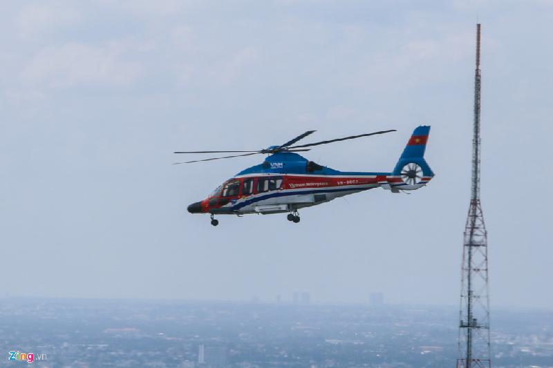 Chiều 9/6, Công ty Trực thăng Miền Nam (VNH South) đã thực hiện chuyến bay cho Công ty Cổ phần Đầu tư Times Square nhằm kiểm tra việc đón trả khách tại sân bay Tân Sơn Nhất và bãi đáp trực thăng trên tòa nhà Times Square (quận 1) theo phép bay số 2664/TC - QC của Cục Tác chiến phê duyệt ngày 30/05/2017.