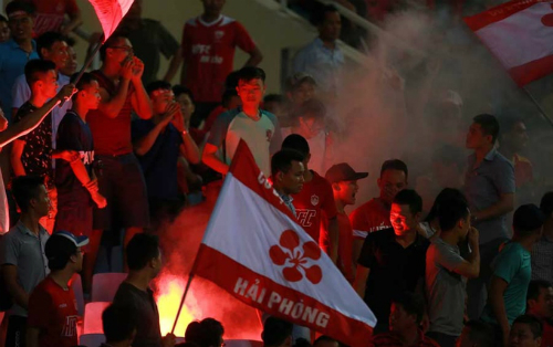 CĐV Hải Phòng bị cấm đến sân khách hết mùa V-League 2017