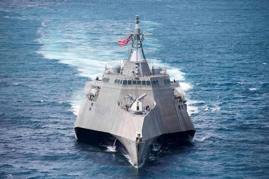 Tàu tác chiến ven bờ USS Coronado của Mỹ đến Cam Ranh