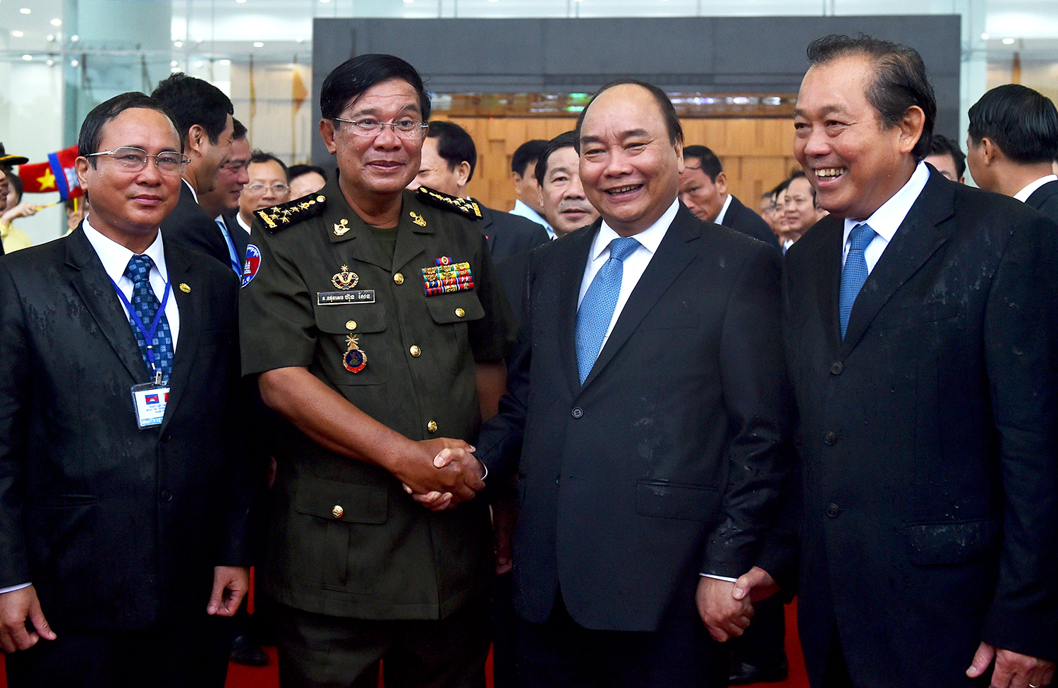 Thủ tướng Nguyễn Xuân Phúc đánh giá cao quan hệ hợp tác quốc phòng với Campuchia