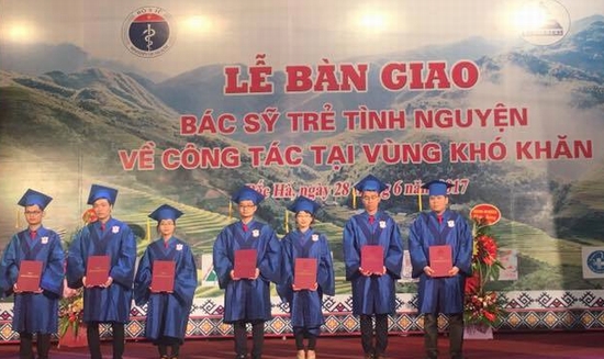 7 bác sĩ trẻ tình nguyện về với huyện nghèo vùng cao