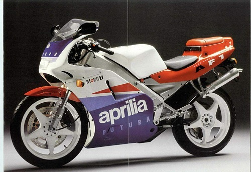 Aprilia AF1 Futura được sản xuất từ những năm 1990. Chiếc xe được trang bị động cơ 124,7 cc, cho công suất 30 mã lực tại 8.000 rpm, mô-men xoắn cực đại đạt 19,6 Nm tại 10.000 rpm. Nó có khả năng đạt tốc độ tối đa 168 km/h.