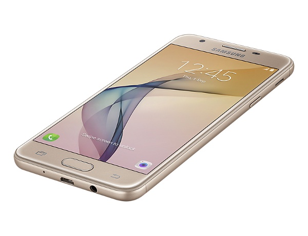Samsung Galaxy On5 (2016) được trang bị vi xử lý Snapdragon 435, RAM 2GB cùng bộ nhớ trong 16GB (có hỗ trợ khe cắm thẻ nhớ mở rộng thông qua khe cắm SIM kép). Điện thoại của Samsung cũng có màn hình 5 inch với độ phân giải HD và pin dung lượng 2.600mAh.