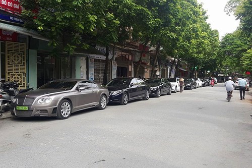 Dàn xe Mercedes-Benz S-Class bao gồm 2 phiên bản S400L và S500L