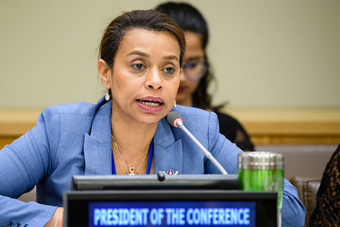 Bà Elayne Whyte Gomez, chủ tịch hội nghị của Liên Hiệp Quốc đàm phán về hiệp ước cấm vũ khí hạt, cho hay hiệp ước sẽ có hiệu lực khi có ít nhất 50 quốc gia phê chuẩn
