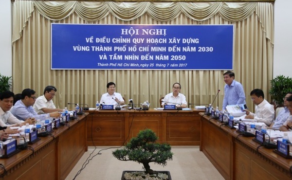Chủ tịch UBND TP.HCM Nguyễn Thành Phong phát biểu.