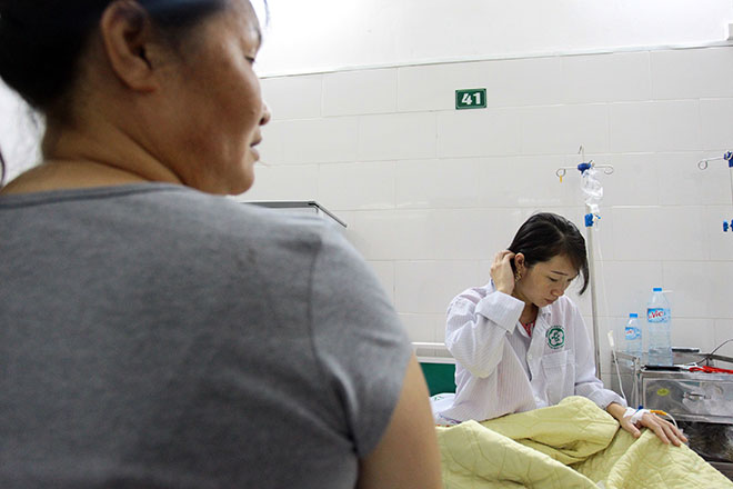 Bà bầu Đinh Thị Kim Tuyên, Thanh Trì, Hà Nội mang thai 30 tuần đi 3 bệnh viện mới được nhập viện.