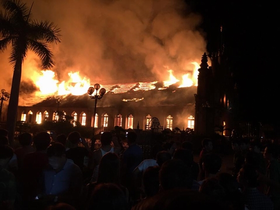 Nhà thờ cổ hơn 100 năm tuổi ở Nam Định bị cháy rụi trong đêm