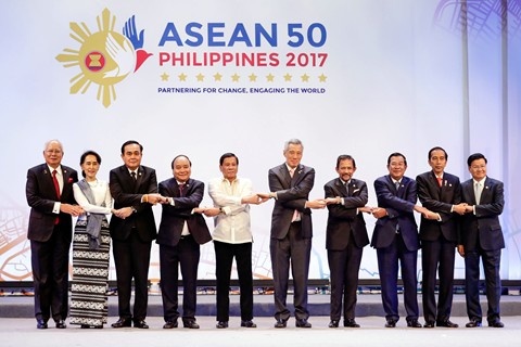 Chào đón thời khắc &quot;vàng&quot; kỷ niệm 50 năm hình thành và phát triển của ASEAN