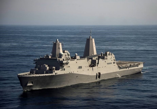 Tàu chiến đổ bộ USS San Diego của Mỹ cập cảng Cam Ranh