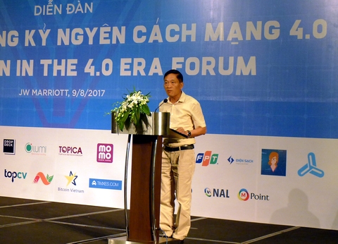 Ông Trần Văn Tùng Thứ trưởng Bộ Khoa học và công nghệ phát biểu tại Diễn đàn.