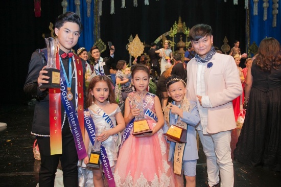 Các thí sinh nhí đến từ Việt Nam như Quang Anh, Huyền Vy, Hữu Nhật, Khánh Linh đã dành được 5 giải thưởng quan trọng của cuộc thi khiến bạn bè quốc tế phải trầm trồ. 