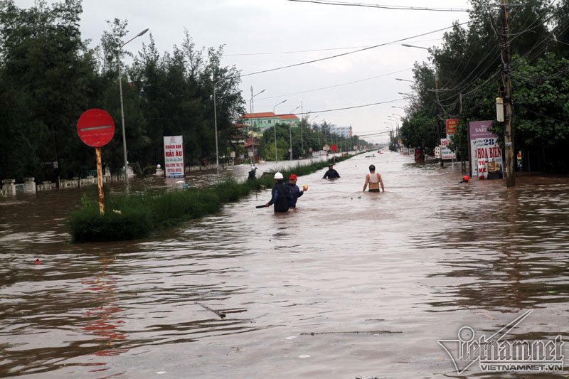 Cảnh báo mưa lớn gây ngập lụt, sạt lở đất nhiều khu vực