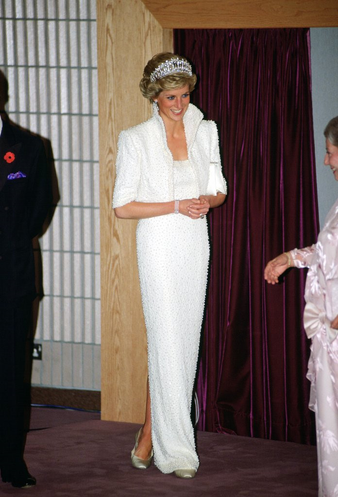 Chiêm ngưỡng những chiếc váy đi vào lịch sử của công nương Diana