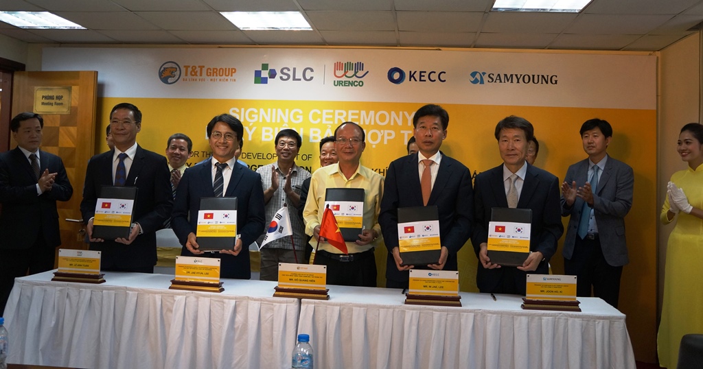 Tại lễ ký kết giữa Công ty Urenco, T&T và các đối tác Hàn Quốc