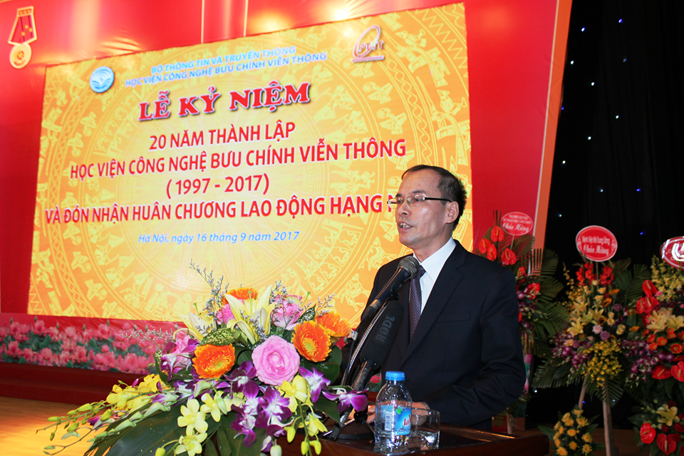 Ông Vũ Văn San, Giám đốc Học viện ôn lại lịch sử 20 năm hình thành và phát triển của Học viện