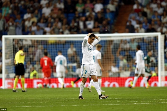 Real Madrid bất ngờ thua sốc trong ngày C.Ronaldo trở lại!