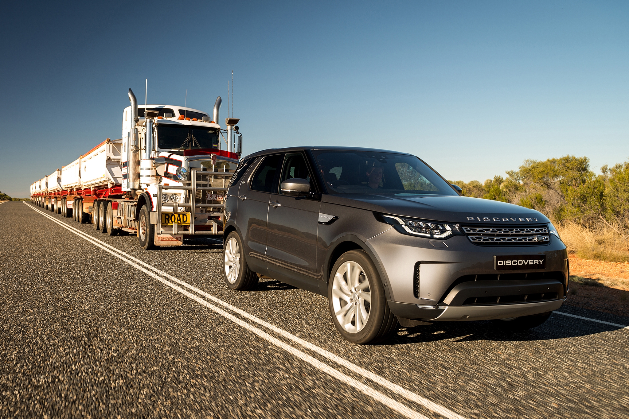 Màn trình diễn tại Australia không phải là lần đầu tiên dòng xe Land Rover Discovery 