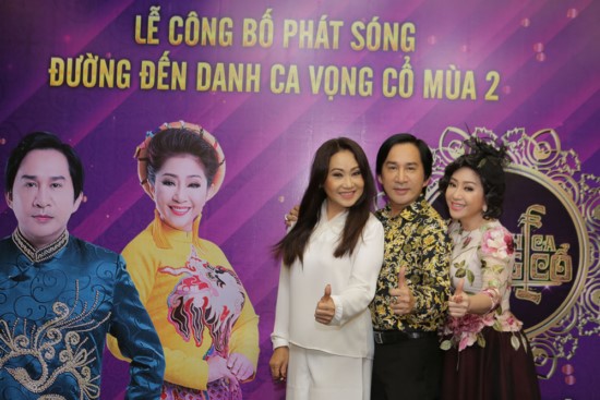 Bộ ba giám khảo: NSƯT Kim Tử Long, NSƯT Thoại Mỹ và Thanh Hằng.