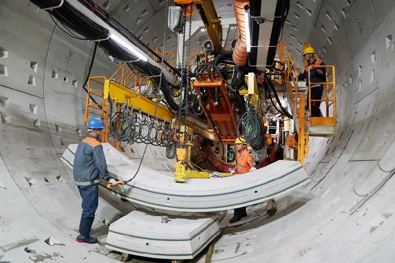 Ngắm đường hầm Metro đầu tiên do 'siêu robot' đào ngay trung tâm TP.HCM