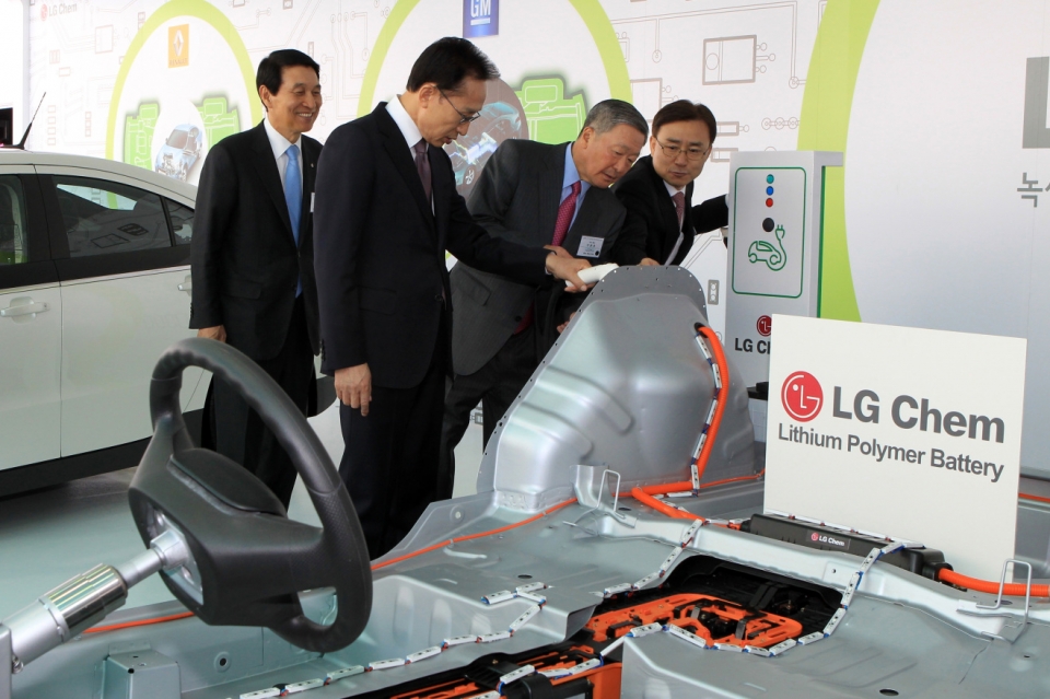 LG sắp xây dựng nhà máy pin cho xe điện lớn nhất châu Âu
