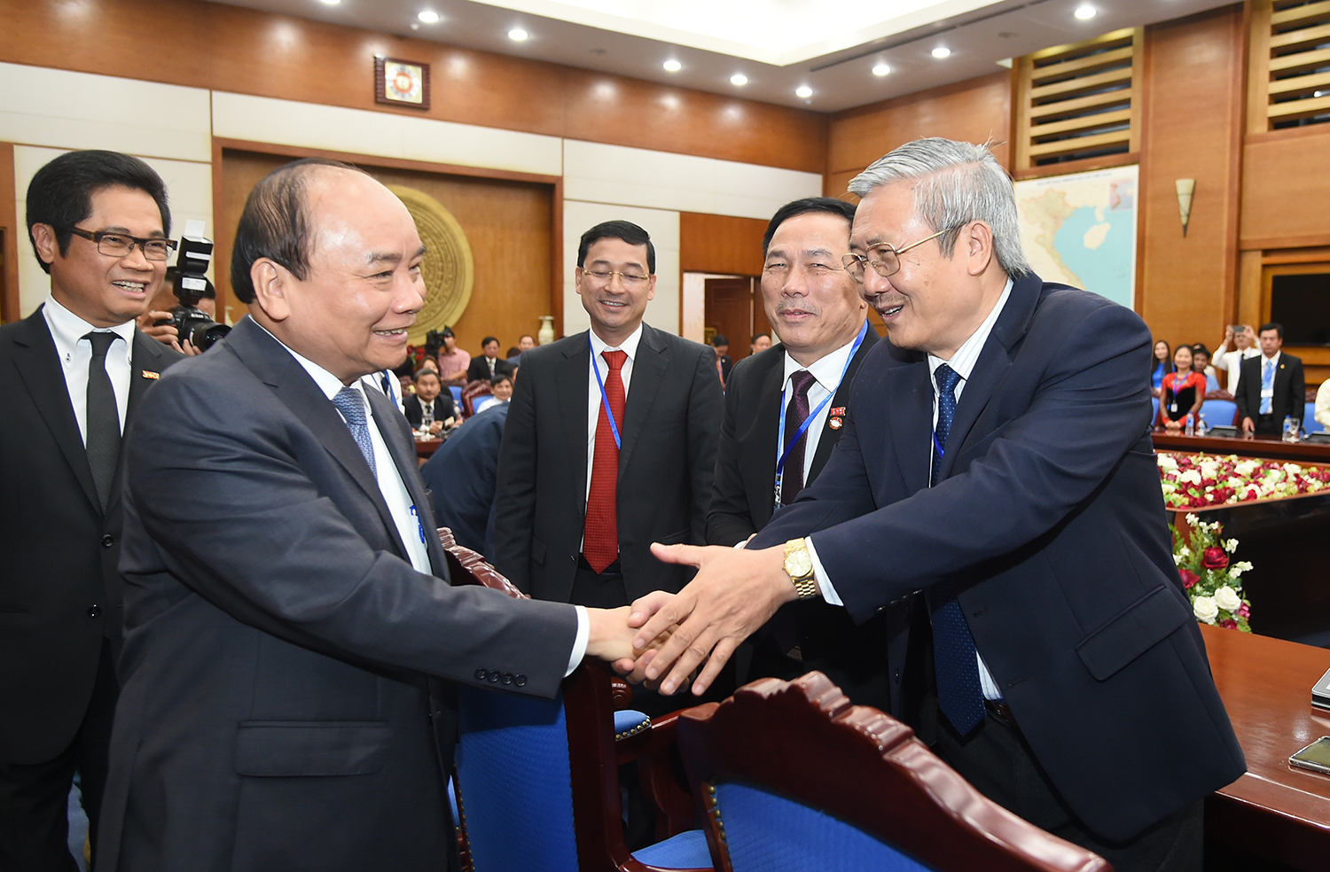 Thủ tướng Nguyễn Xuân Phúc gặp mặt lãnh đạo các hiệp hội doanh nghiệp trên toàn quốc. Ảnh: VGP