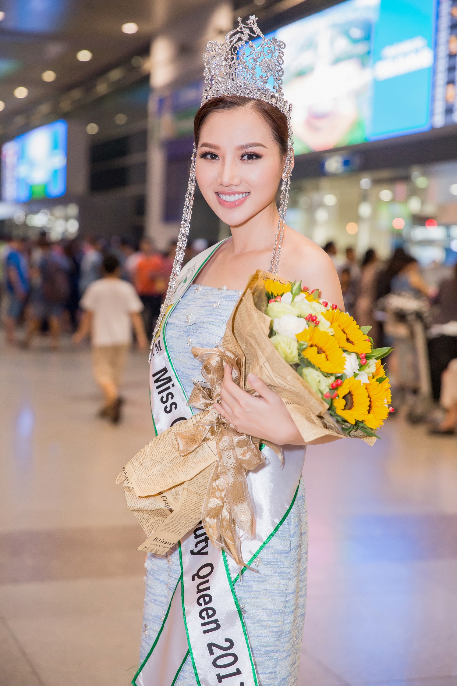 Người đẹp Hoàng Thu Thảo, đại diện của Việt Nam, đã giành ngôi vị Hoa hậu tại cuộc thi Nữ hoàng sắc đẹp toàn cầu 2017 diễn ra tối 19/10 tại Hàn Quốc. 