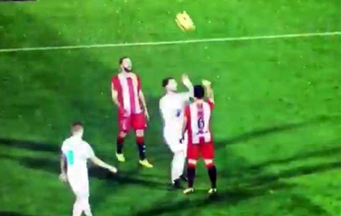 Cầu thủ Girona trả thù Ramos thay cho Messi!